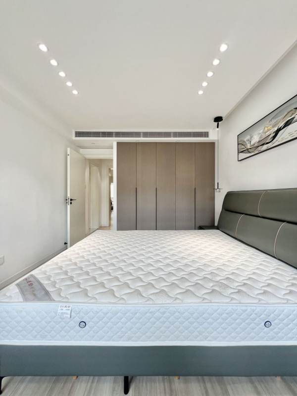 Housing image — Bedroom