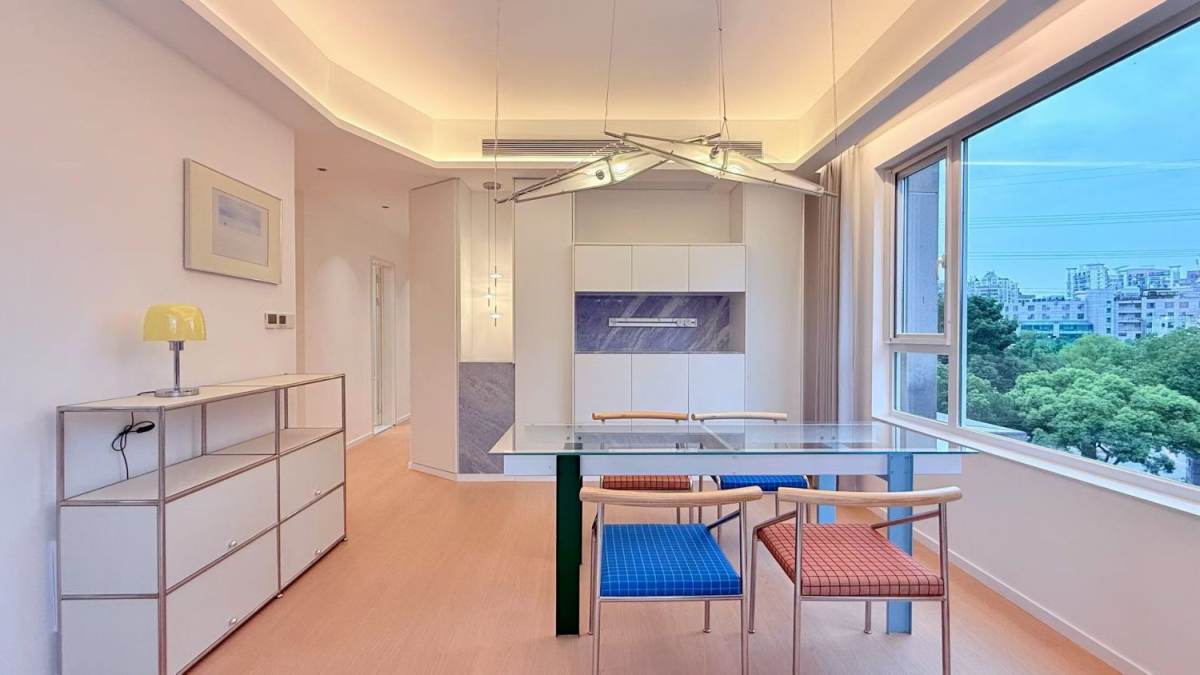 Housing image — Dining Area