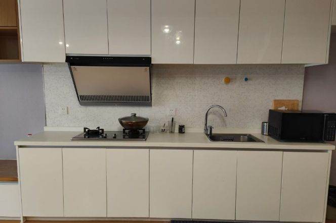 2BR Apartment near Century Park
