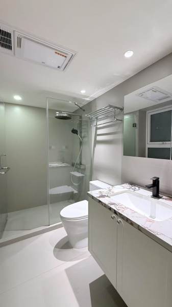 Housing image — Bathroom