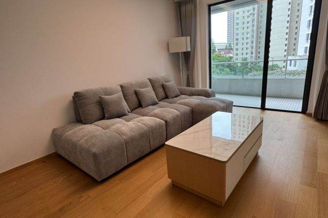 Spacious 2BR Apartment in Gubei with River View