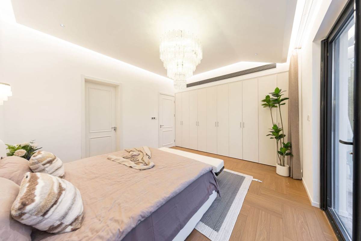 Housing image — Bedroom