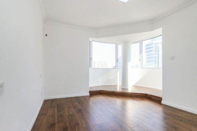 4BR Apartment in Jing'an (L2/L7/L14)