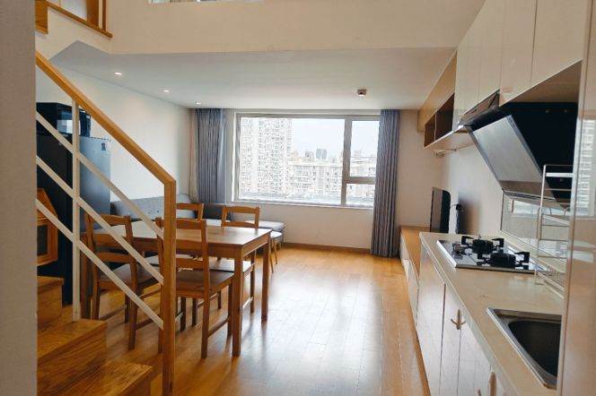 Spacious 1BR Apartment near Century Park