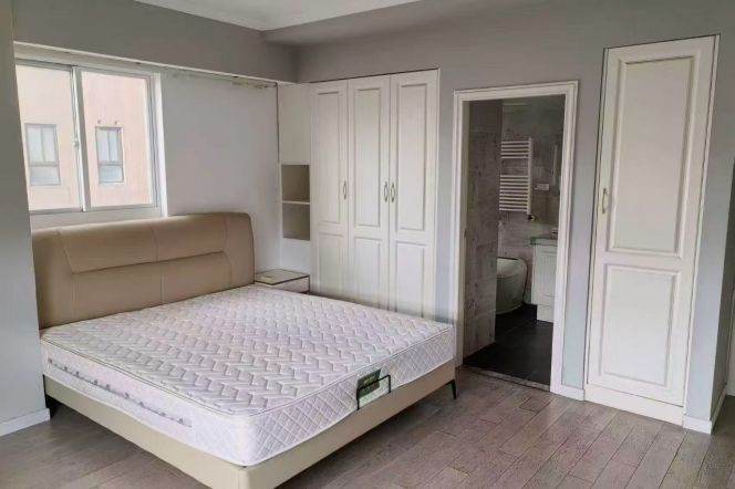 3BR Apartment near South Shaanxi Rd Metro with Terrace