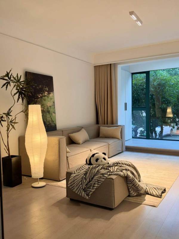 Housing image — Living Room