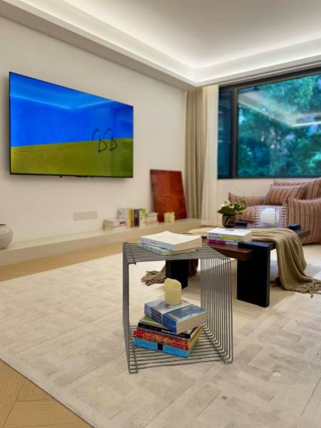 Housing image — Living Room
