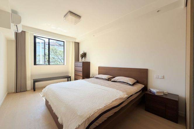 1BR Apartment in Old Xuhui (L1/L10/L12)