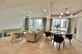 High-Floor Spacious 3BR Apartment near South Pudong Road Metro