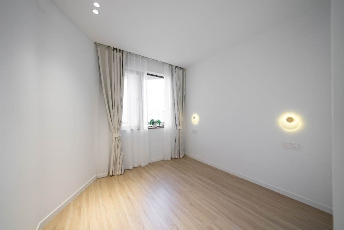 Housing image — Bedroom