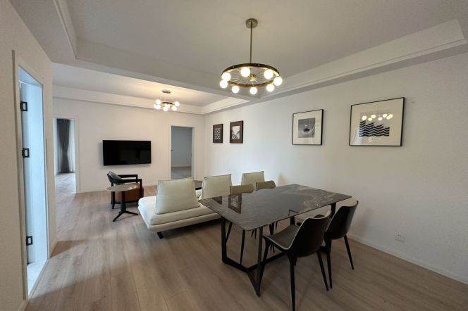 3BR Apartment near Zhongshan Park (L2/L3/L4)