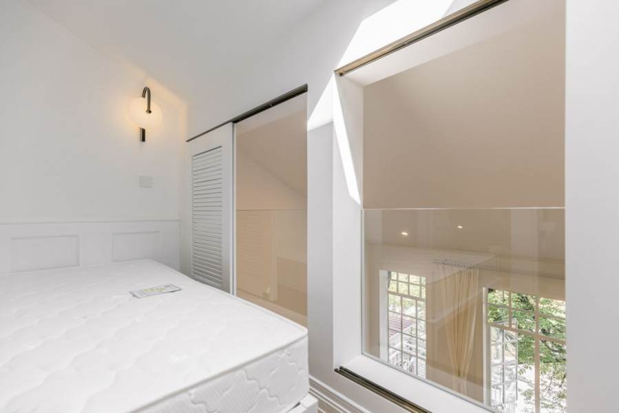 Housing image — Bedroom