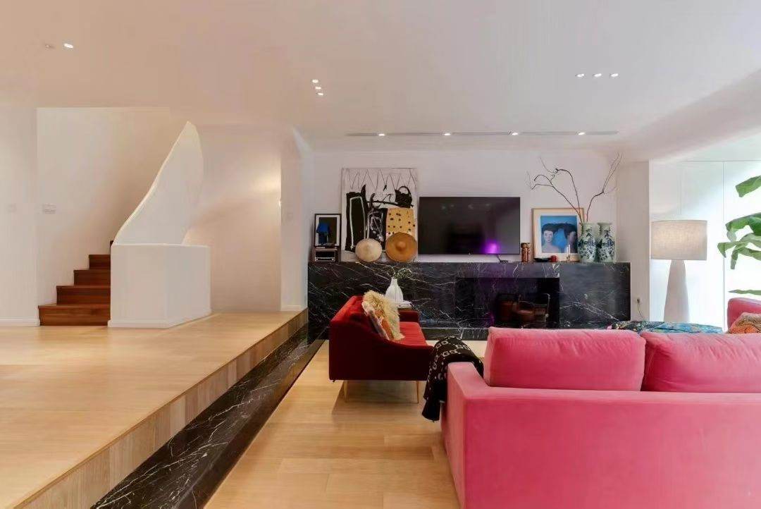 Housing image — Living Room