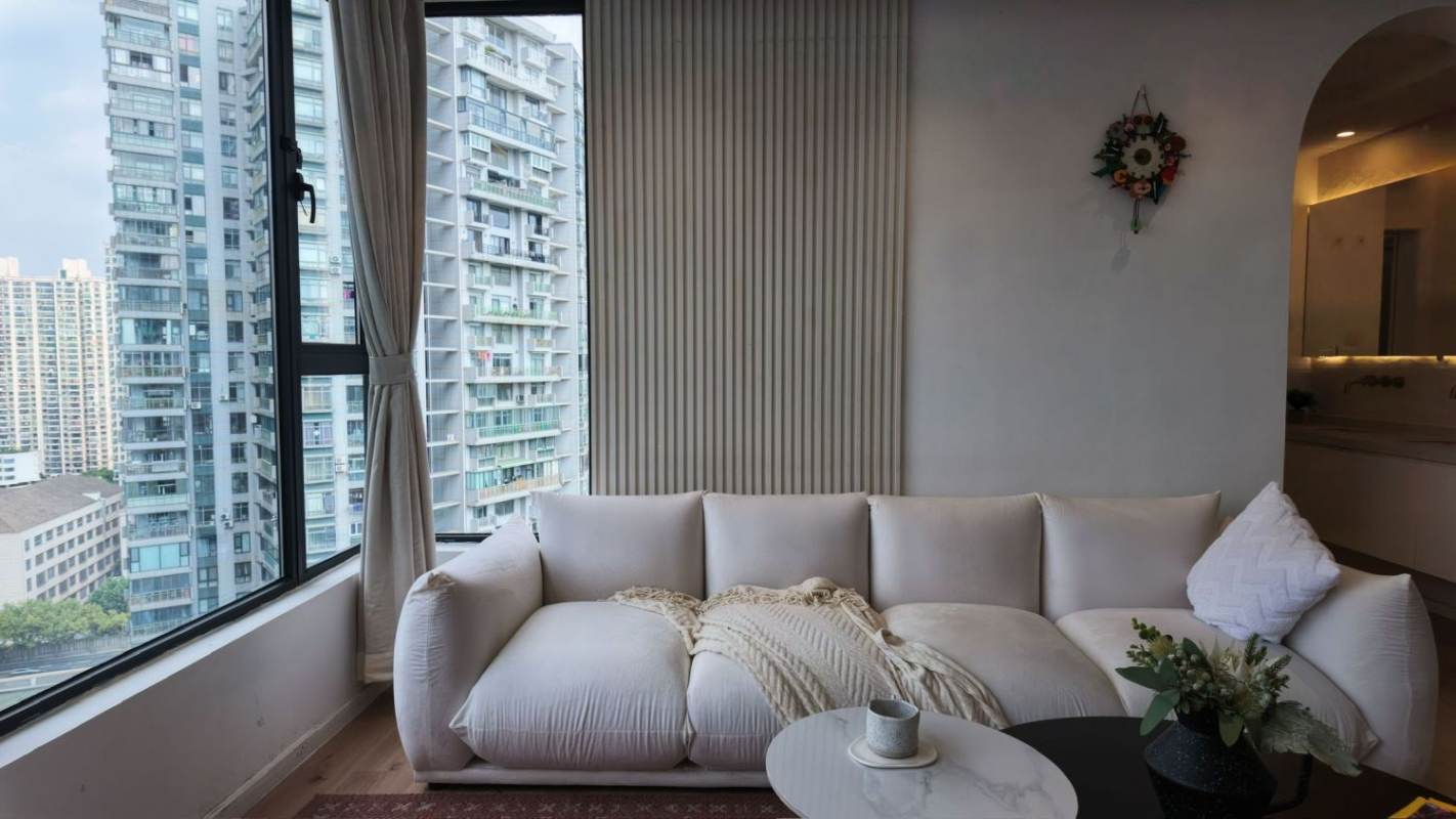 Housing image — Living Room