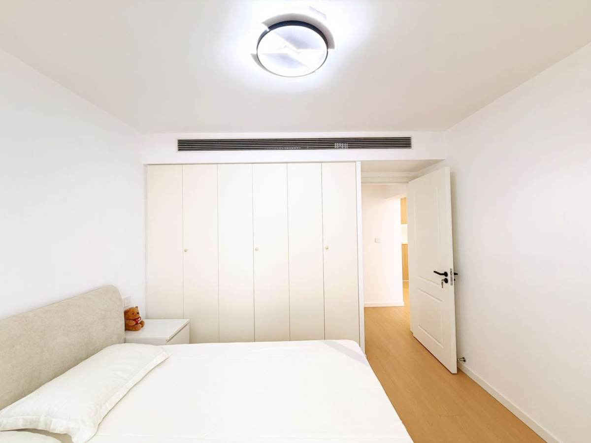 Housing image — Bedroom