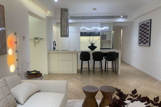 Spacious 3BR Apartment at One Park Avenue