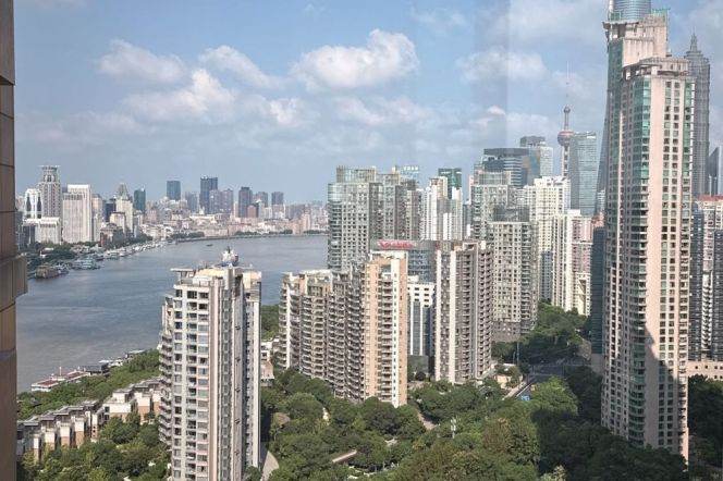 Spacious 2BR Apartment near Shangcheng Rd Metro with River View