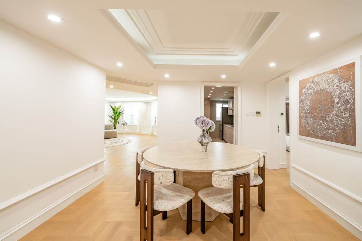 Housing image — Dining Area