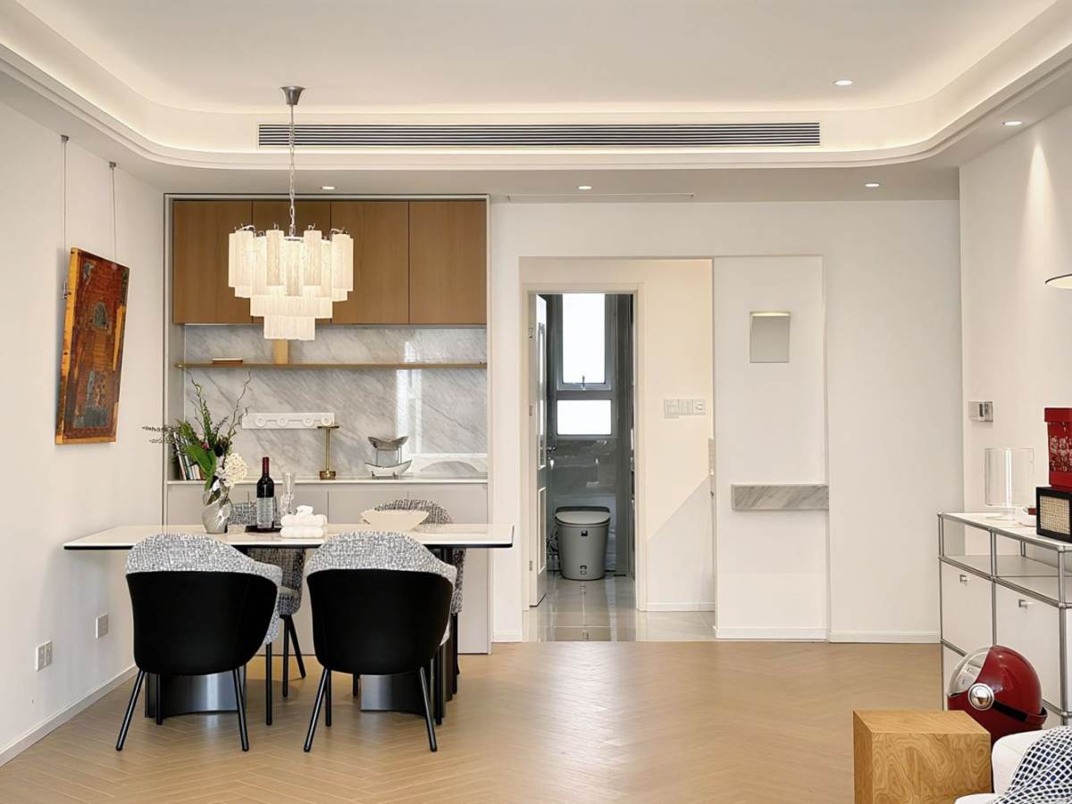 Housing image — Dining Area
