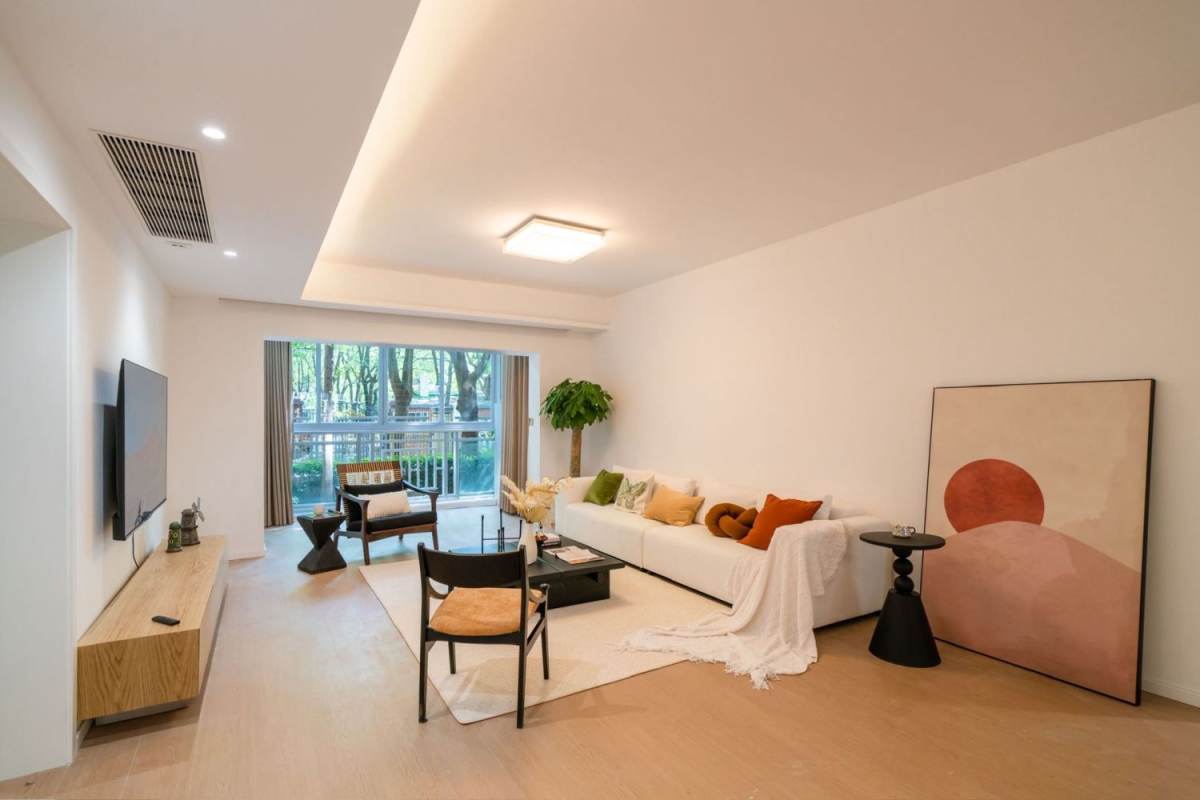 Housing image — Living Room