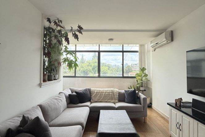 2BR Apartment in Old Xuhui with Outstanding View (L10)