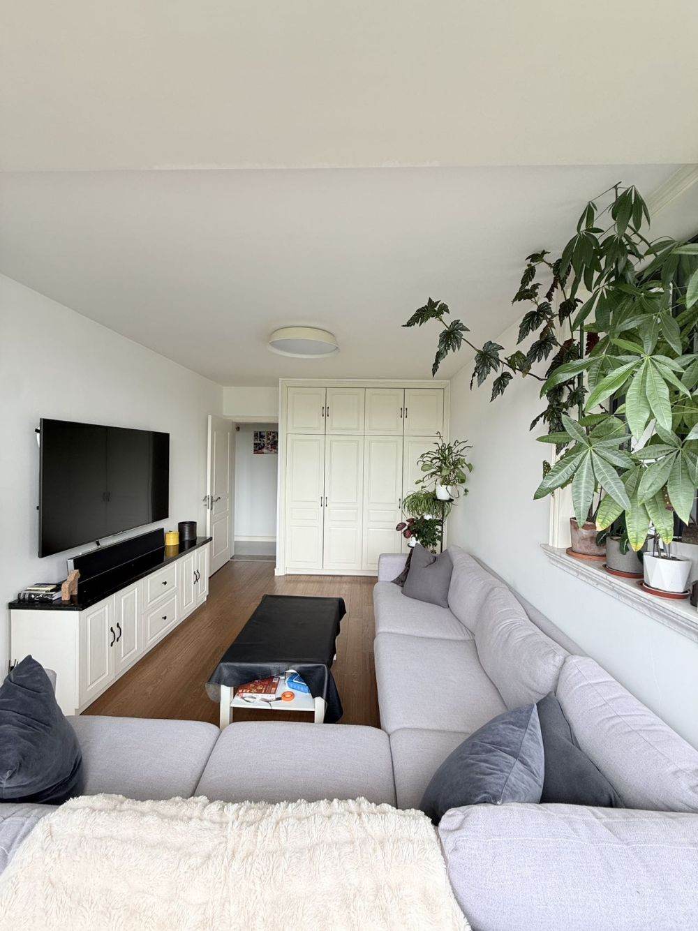 Housing image — Living Room