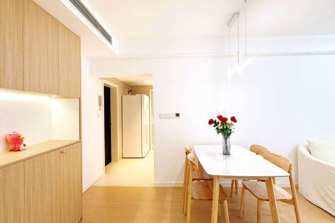 Spacious 2BR Apartment near Caoyang Road Metro (L3/L4/L11/L14)