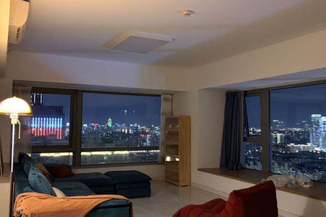 High-Floor 4BR Apartment near Zhenru Metro (L11/L14)