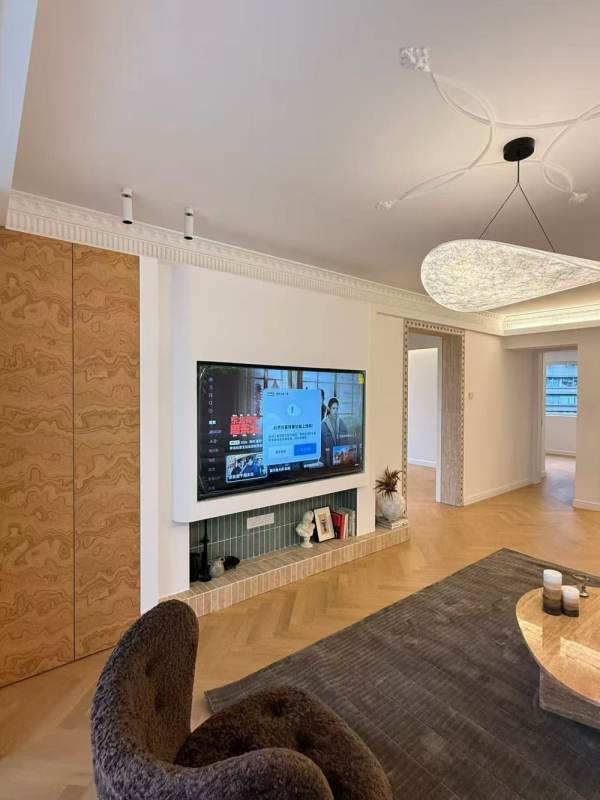 Housing image — Living Room