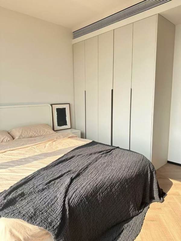 Housing image — Bedroom