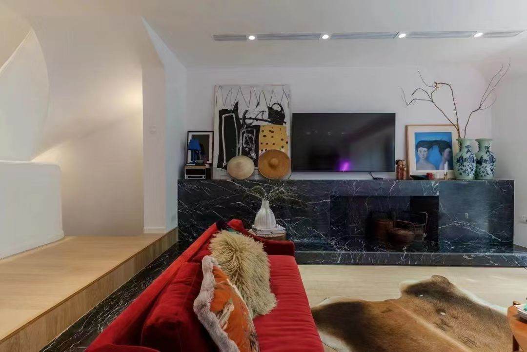 Housing image — Living Room