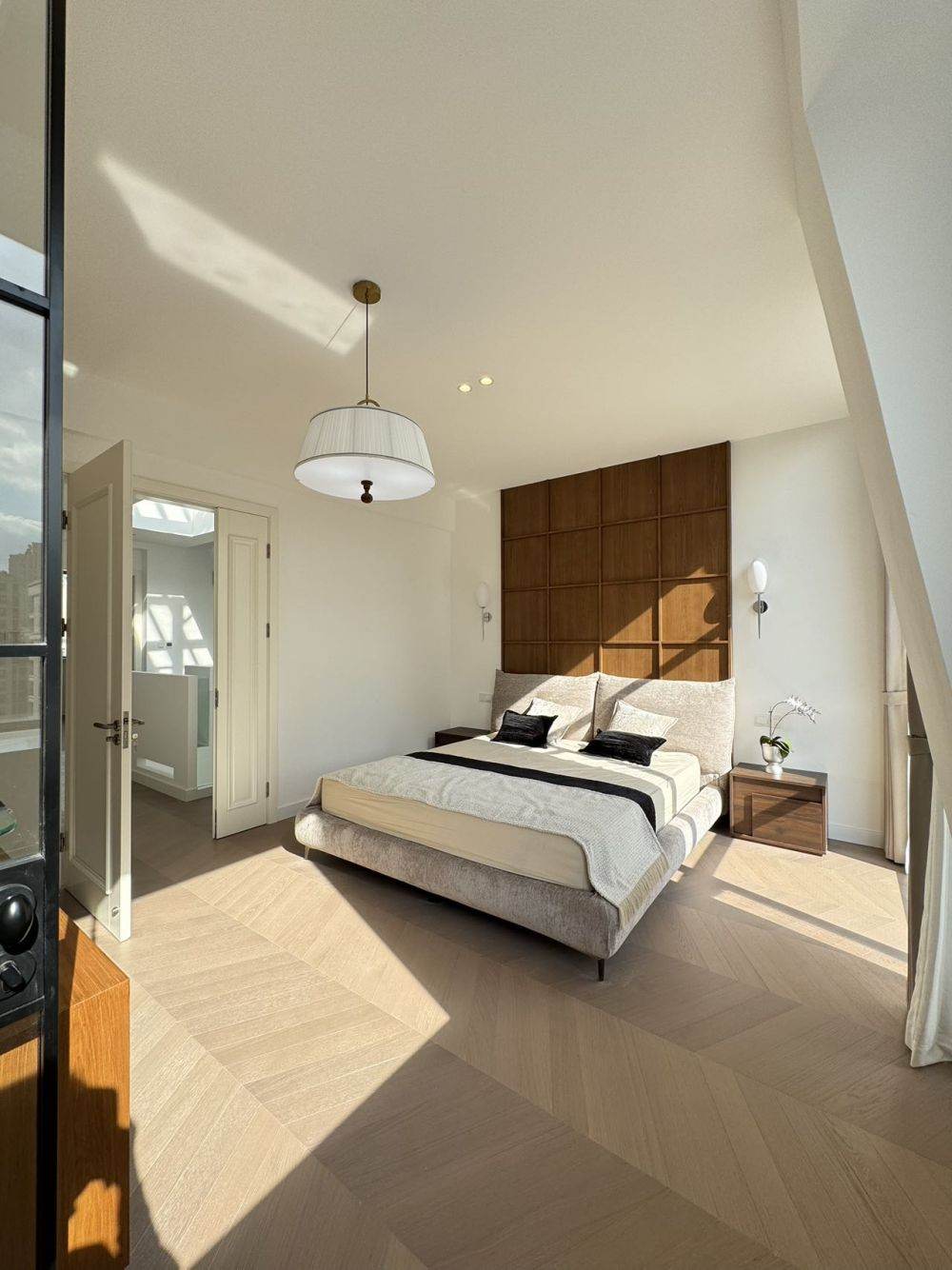 Housing image — Bedroom
