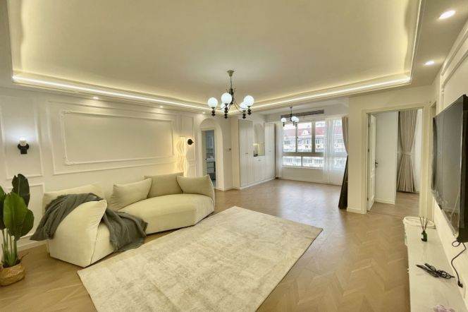 3BR Apartment near Suzhou River Mengqing Garden with River View