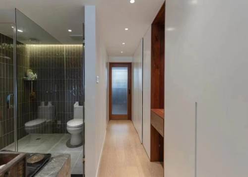 Housing image — Bathroom