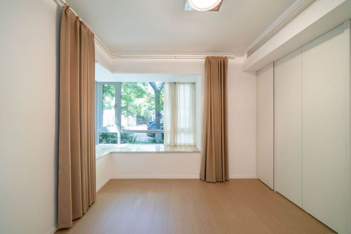 Housing image — Bedroom