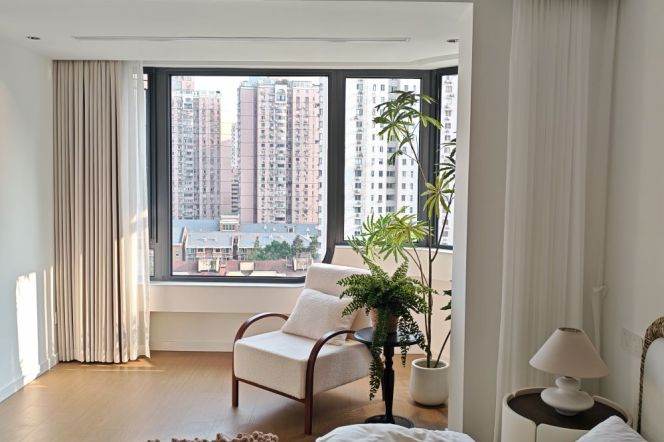 2BR Apartment in Jing'an (L7)