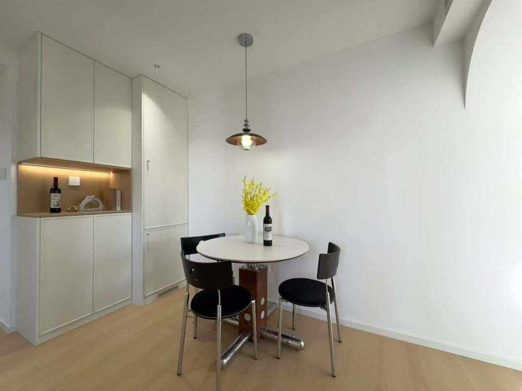 Housing image — Dining Area