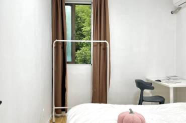 6BR Shared Apartment near Nanjing Xi Lu with Green View (L2/L12/L13)