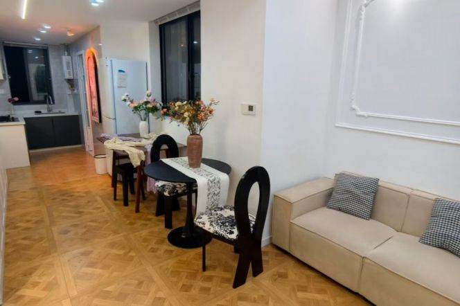 1BR Apartment near Zhenping Rd Metro (L3/L4/L7)