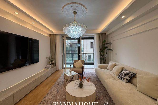 2BR Apartment in Jing'an (L7)
