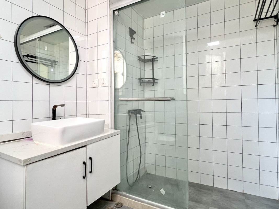 Housing image — Bathroom