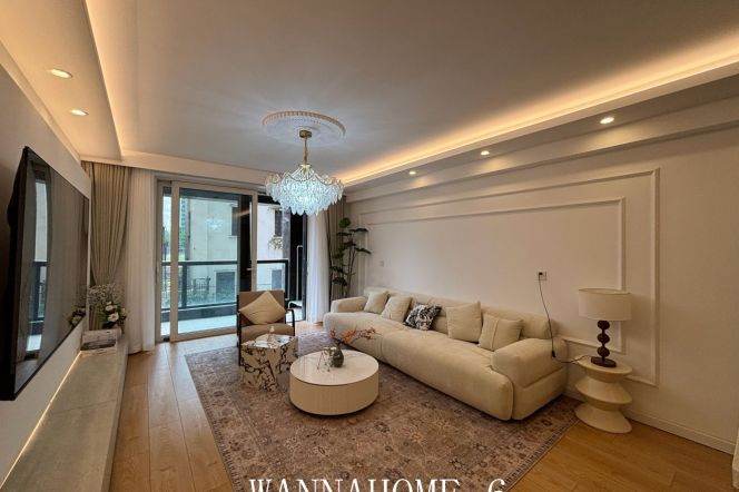 2BR Apartment in Jing'an (L7)