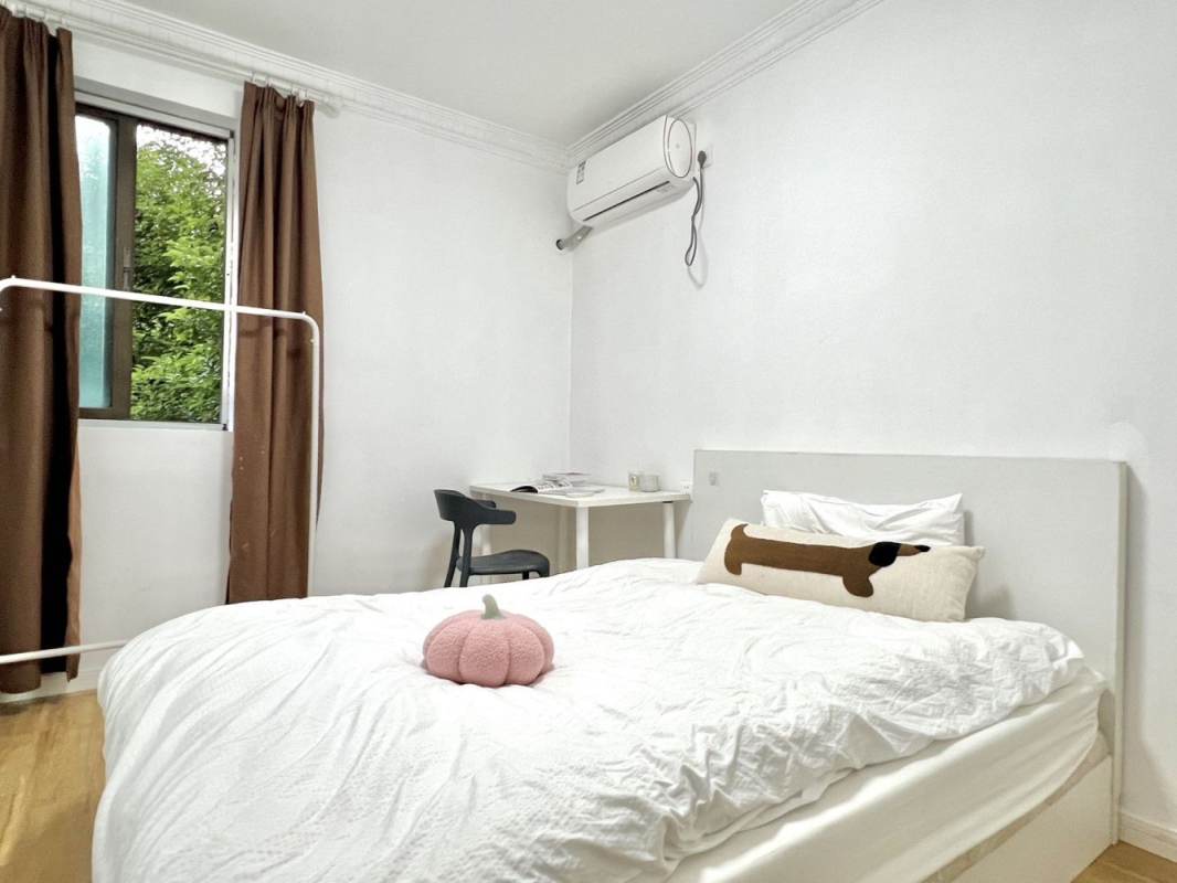 Housing image — Bedroom