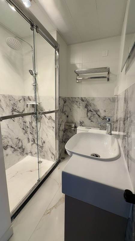 Housing image — Bathroom