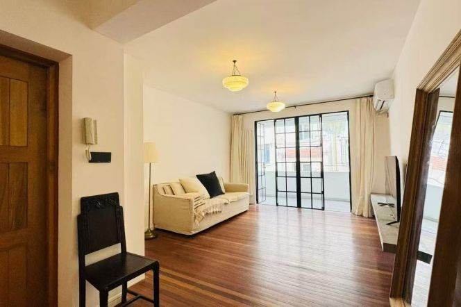 2BR Apartment in Jing'an