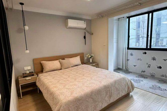 1BR Apartment near Jiangsu Rd Metro (L11/L13)