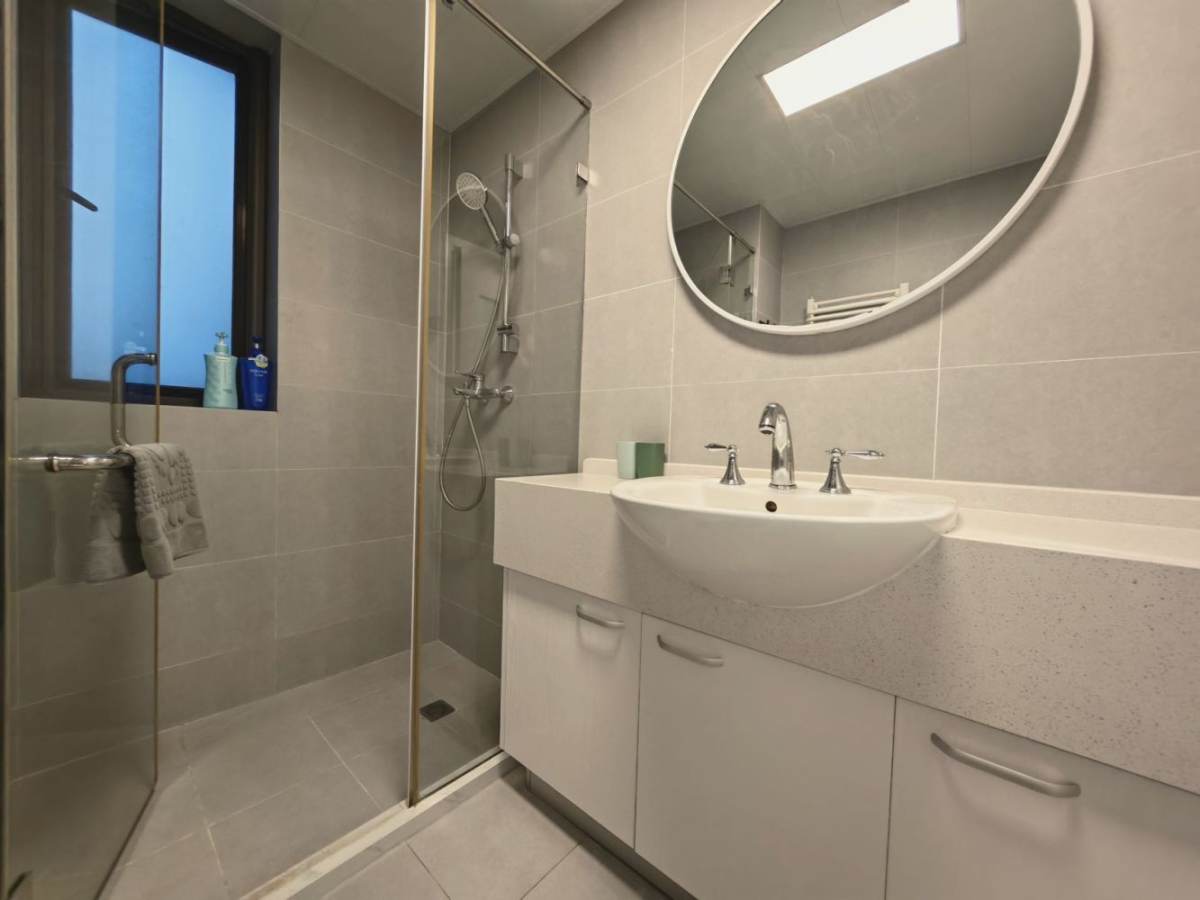 Housing image — Bathroom
