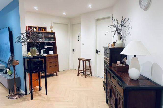 4BR Apartment in Xujiahui (L4)