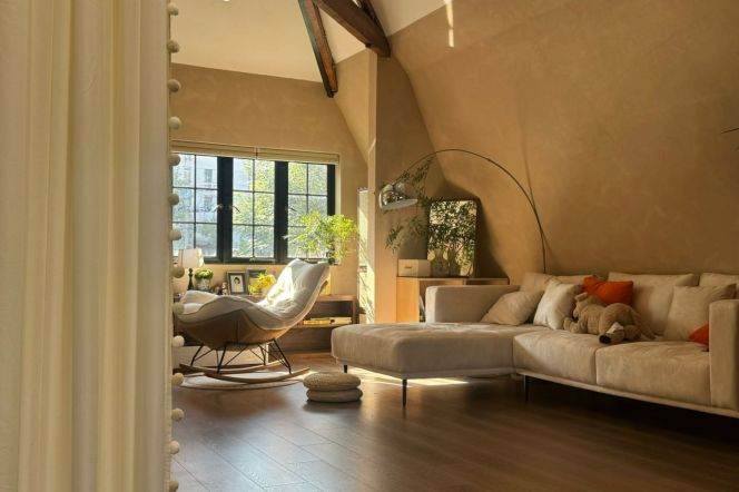 Spacious 1BR Lane House in Old Xuhui with Terrace