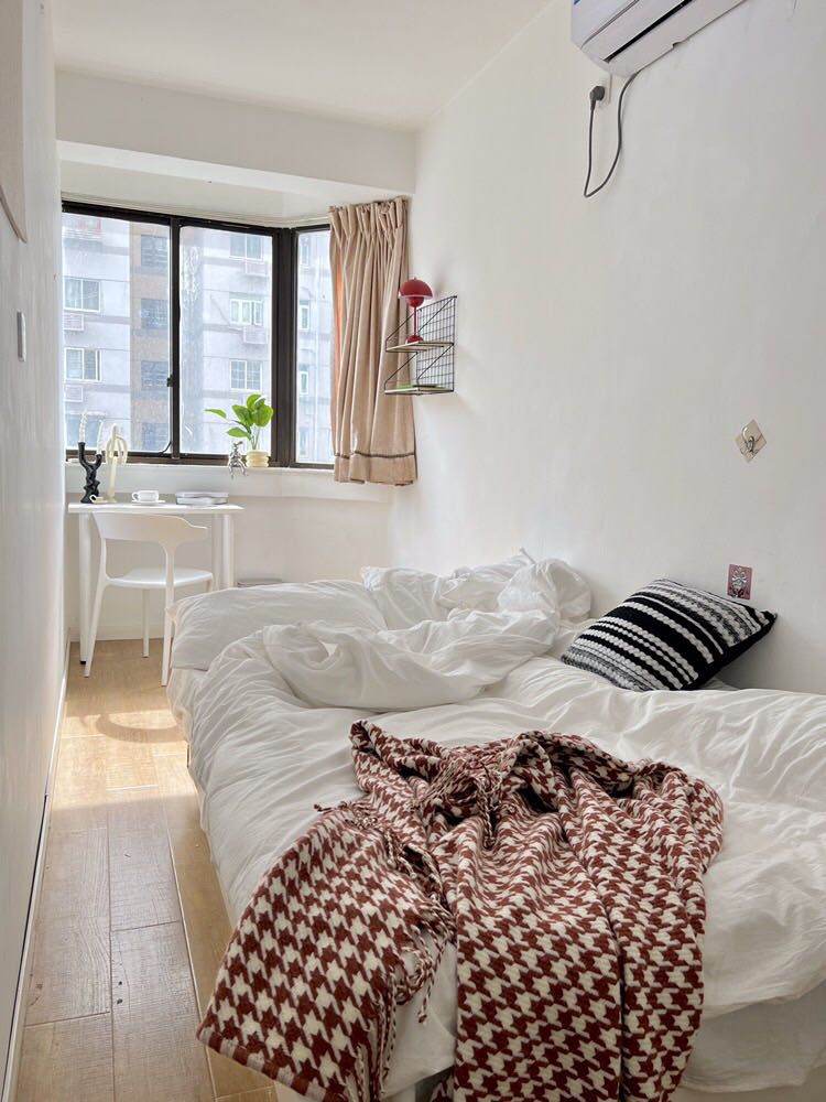 Housing image — Bedroom